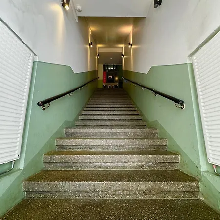 Kotimaailma Kamppi - Pieni Yksioe *